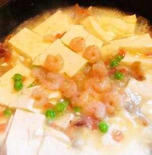 虾仁炒豆腐怎么做？步骤和技巧有哪些？