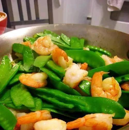 虾仁炒菜心的做法是什么？如何炒出鲜嫩爽口的虾仁炒菜心？