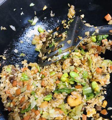 虾仁彩椒炒饭怎么做？详细步骤和技巧是什么？