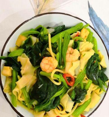 虾仁菠菜怎么做？营养又美味的家常菜谱是什么？