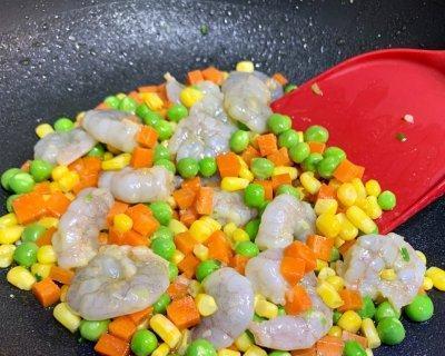 虾仁拌食蔬怎么做？有哪些步骤和技巧？
