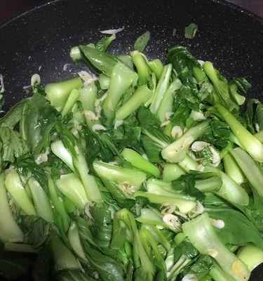 虾皮油菜怎么做？详细步骤和注意事项是什么？