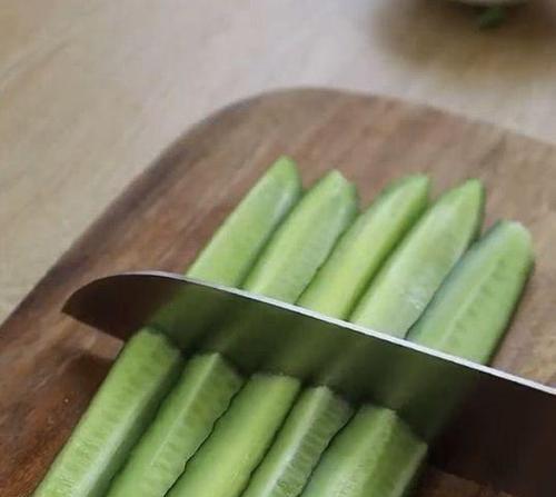 虾皮炝黄瓜怎么做？步骤和技巧有哪些？
