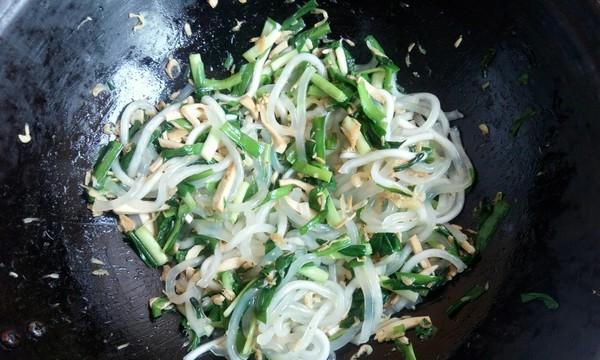虾皮韭菜粥怎么做？有哪些健康益处？