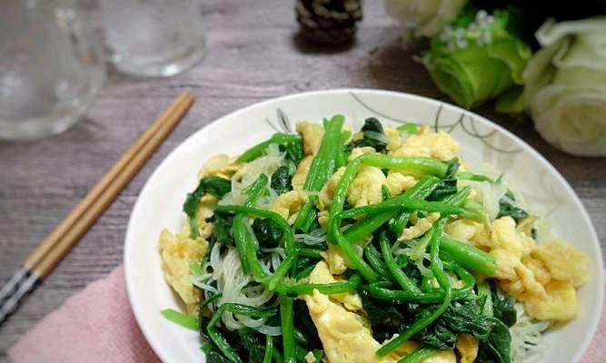 虾皮鸡蛋炒菠菜怎么做？步骤和技巧有哪些？