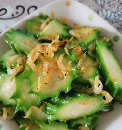 虾皮炖丝瓜的做法是什么？这道菜有哪些健康益处？