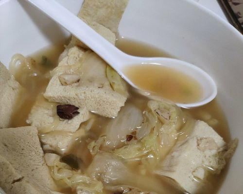 虾皮豆腐炖白菜怎么做？步骤和技巧有哪些？