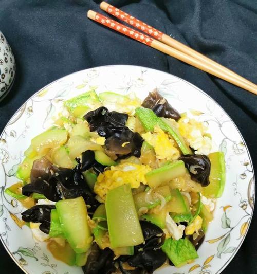 虾皮豆豉西葫芦怎么做？步骤和技巧有哪些？