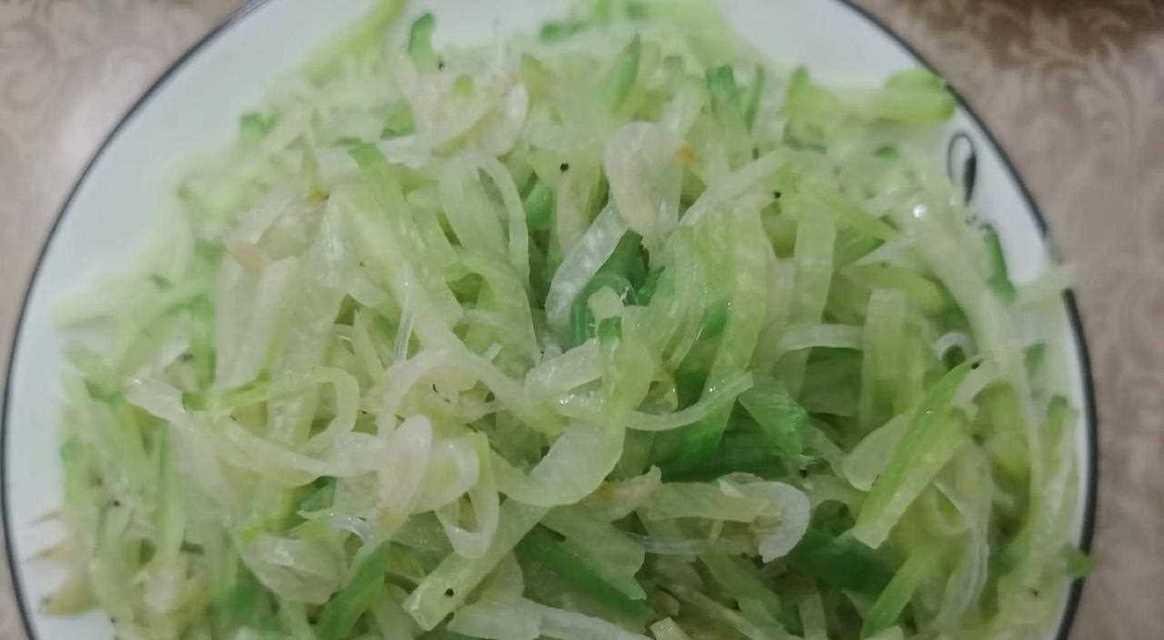 虾皮炒萝卜丝怎么做？步骤和技巧有哪些？