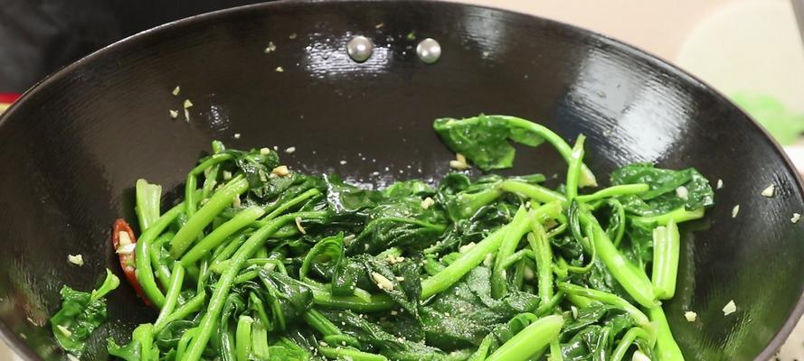 虾皮炒菠菜怎么做？步骤和技巧有哪些？