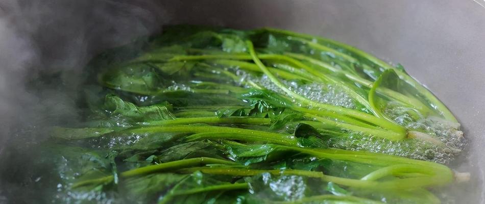虾皮炒菠菜怎么做？步骤和技巧有哪些？