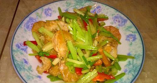 虾米芹菜煎饼怎么做？步骤和技巧有哪些？