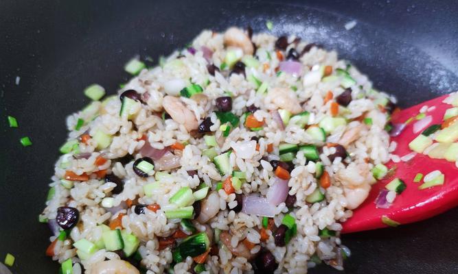 虾米蛋炒饭怎么做？步骤和技巧有哪些？