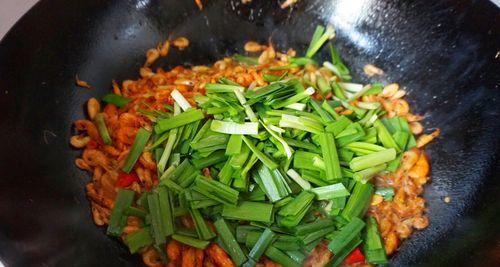 虾米炒韭菜怎么做？步骤和技巧有哪些？