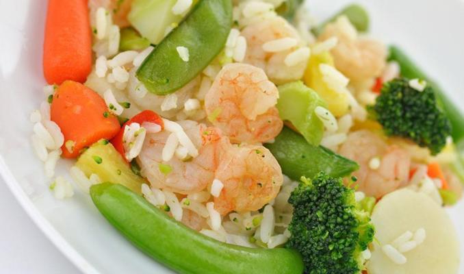 虾米炒饭怎么做？有哪些简单步骤和技巧？