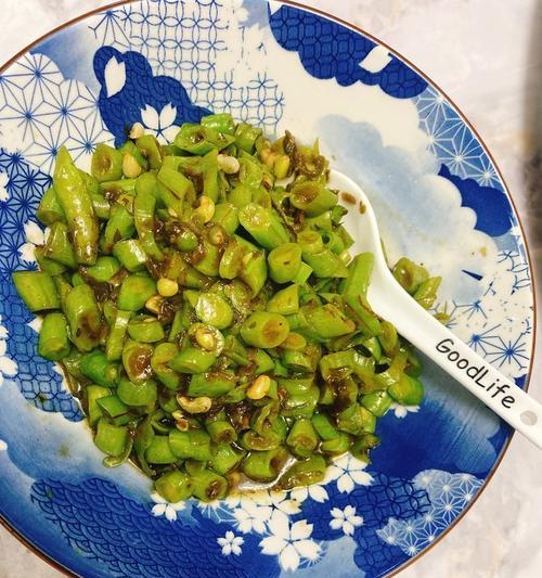 虾米炒豆角怎么做？步骤和技巧有哪些？