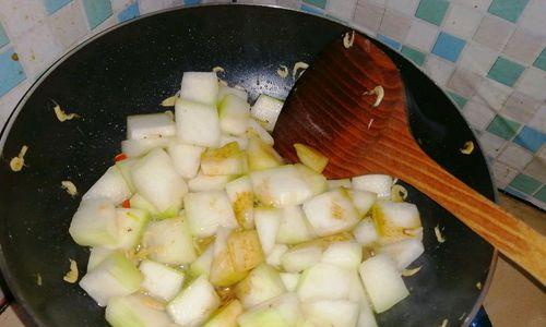 虾米炒冬瓜怎么做？步骤和技巧是什么？