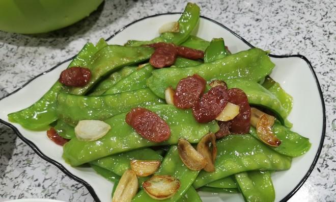 虾酱荷兰豆炒鲜鱿怎么做？步骤和技巧是什么？