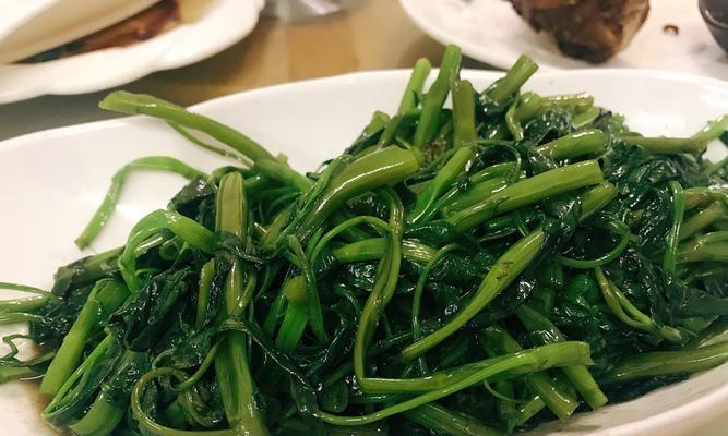 虾酱蚝油炒空心菜怎么做？虾酱炒通菜的步骤是什么？