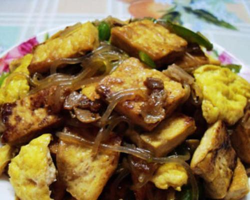 虾酱炒豆腐怎么做？有哪些步骤和技巧？