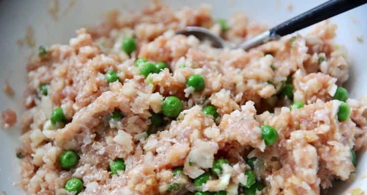 猪肉莲藕馅水饺怎么做？步骤和技巧是什么？