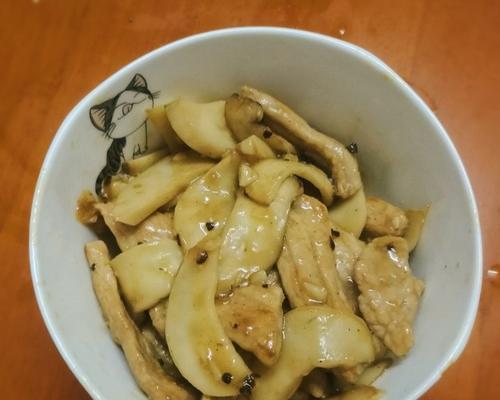 伞把菇炒肉片怎么做？步骤和技巧有哪些？