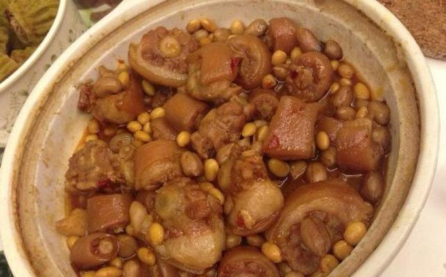 猪尾煲花生的做法是什么？如何煲制才美味？