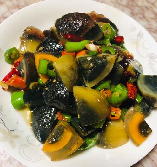 剥皮辣椒皮蛋肉卷怎么做？步骤和技巧有哪些？