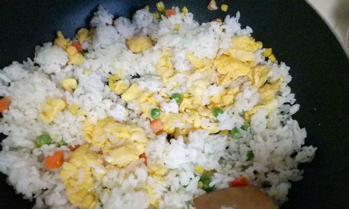 甜椒蛋炒饭怎么做？步骤详解和常见问题解答？
