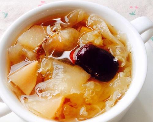 冰糖炖雪梨玉米怎么做？有哪些步骤和技巧？