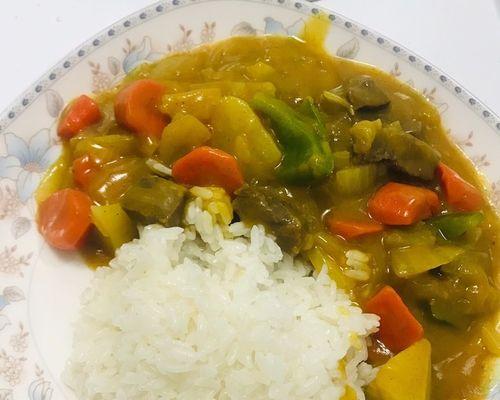 日式咖喱饭怎么做？有哪些步骤和技巧？