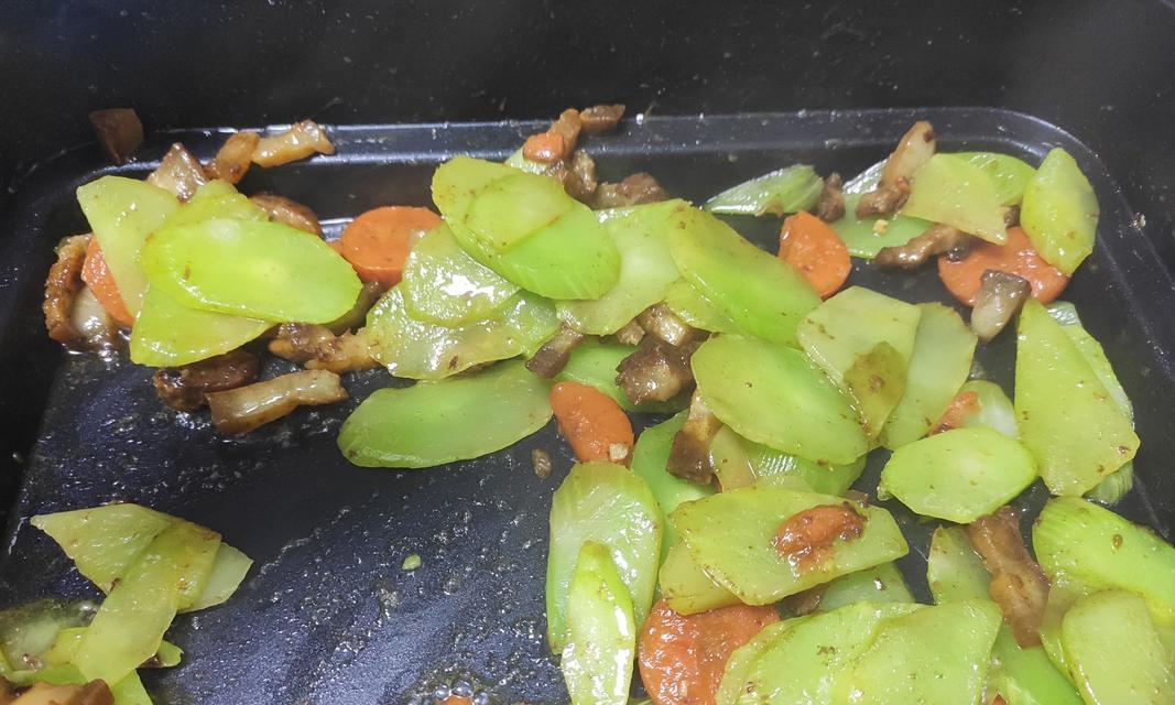 莴笋炒五花肉怎么做？步骤和技巧有哪些？