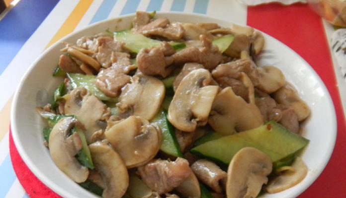 肉丸烧口蘑怎么做？步骤和技巧有哪些？