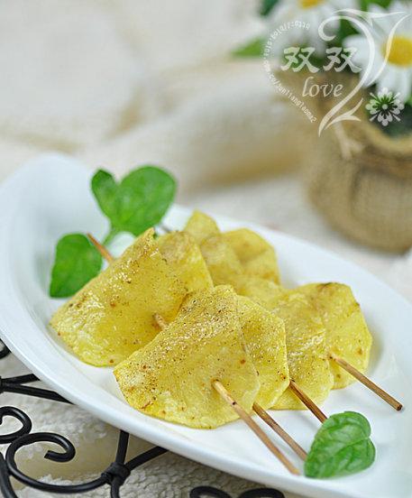 彩椒土豆片素菜怎么做？有哪些简单步骤和技巧？
