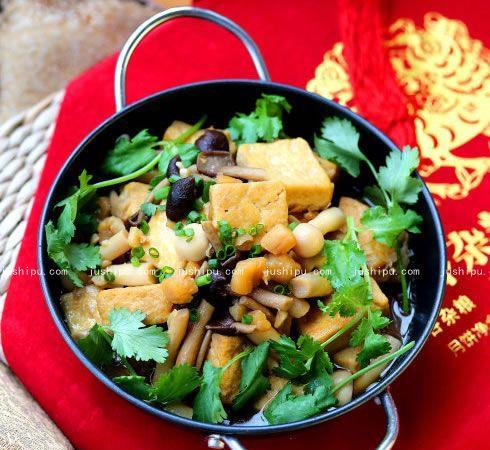 五福豆腐煲怎么做？步骤和技巧有哪些？