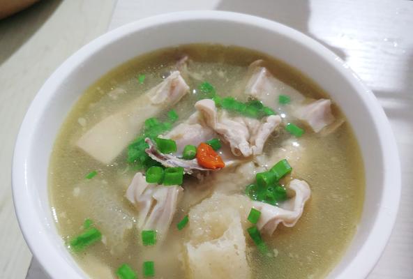 竹荪汆鸡片怎么做？详细步骤和注意事项是什么？