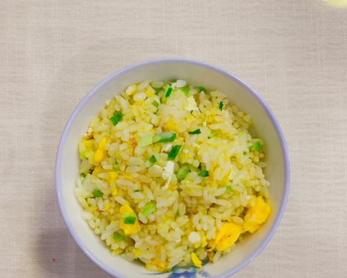 茶叶蛋炒饭怎么做？详细步骤和技巧是什么？