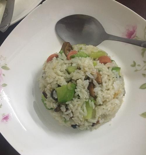 香菇炒饭的做法是什么？如何在家轻松制作美味的香菇炒饭？