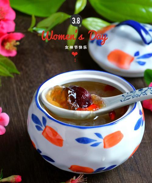桃胶雪莲子银耳汤怎么做？有哪些健康益处？