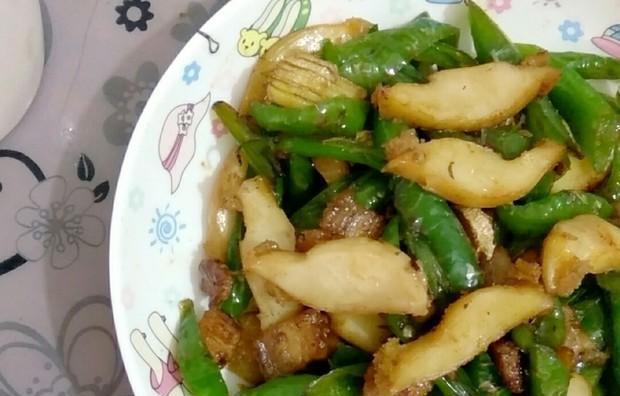 青椒炒目鱼的做法是什么？步骤详解如何做出口感鲜美？