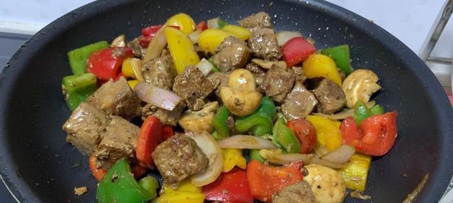 彩椒炒牛腩怎么做？步骤详解和常见问题解答？
