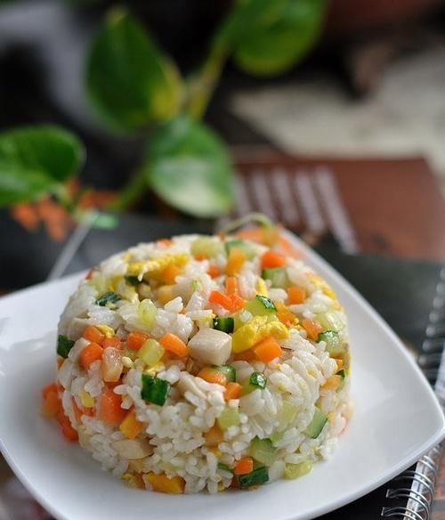 炒饭也诱惑的做法是什么？如何在家轻松制作？
