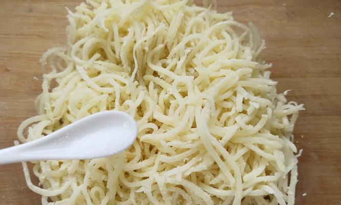 塌扁土豆怎么做？塌扁土豆的做法步骤是什么？