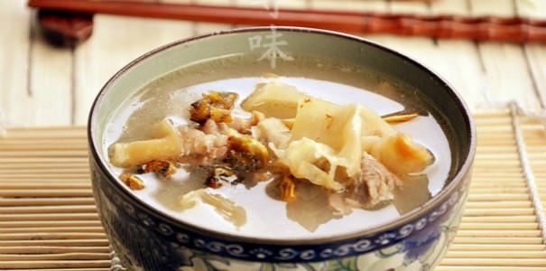 竹荪无花果炖瘦肉汤清润版怎么做？有哪些健康益处？