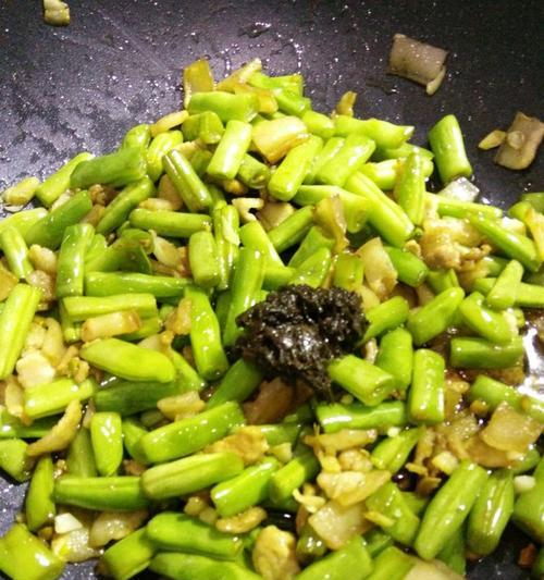 如何制作肉末橄榄菜四季豆？这道菜的正确步骤是什么？