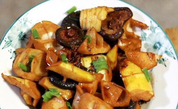 肉丝油焖香菇的做法是什么？如何做出美味的油焖香菇？