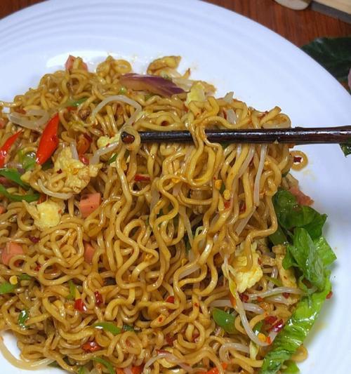 超日式炒面怎么做？有哪些独特步骤和技巧？