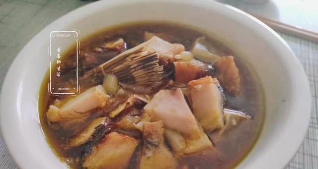 清蒸鱼干的做法是什么？步骤和技巧有哪些？