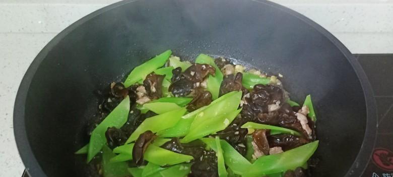 莴笋木耳怎么做才好吃？有哪些创意食谱推荐？