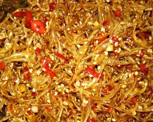 青椒小银鱼怎么做？步骤和技巧是什么？